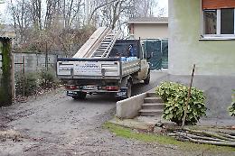 Garage e amianto, inizio lavori  di bonifica