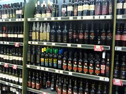Ruba 10 lattine di birra dal supermercato, individuata e denunciata