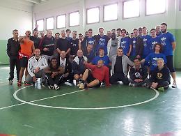 Sfida di basket tra la squadra del Liceo Vida e quella dei detenuti