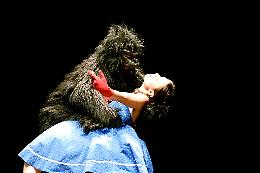 'Via col vento' in versione Pop: domenica maratona teatrale al Comunale