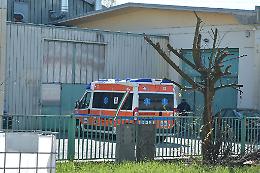 Mano tagliata, 44enne in ospedale