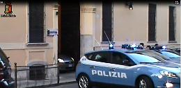 Dal riciclaggio alla truffa, 12 persone arrestate