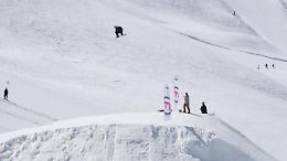 Snowboard, quadruplo salto mortale: è il primo al mondo