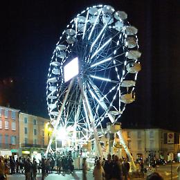 Piace la ruota panoramica