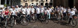 In cento a pedalare per solidarietà