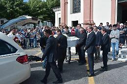 Le immagini del funerale della piccola Nelda Pagliari