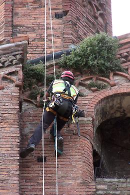 Le immagini dell'intervento a Torrazzo e Duomo dei vigili del fuoco