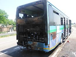 Autobus Km in fiamme