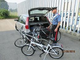 In auto tre bici appena rubate
Presa coppia di 20enni