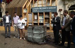 Il cubo di ghiaccio vince la 'sfida' col caldo