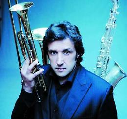 Flavio Insinna e la sua Piccola Orchestra martedì a Soragna
