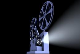 Castelleone, ogni venerdì cinema all’aperto in biblioteca  