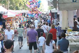 Fiera di San Pietro, domenica 25 giugno tornano le bancarelle in viale Po