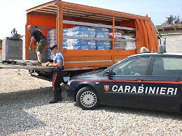 Camion, mangimi e merce rubati, tre persone denunciate