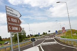 Aperto il cavalcavia delle polemiche