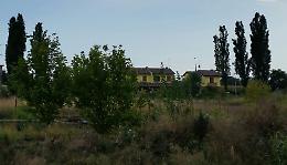 Ladri messi in fuga dai residenti, parte la caccia all'uomo