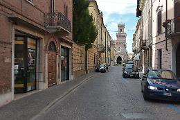 Parrucchiere abusivo nei guai