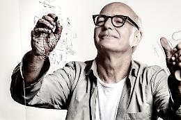 Fuori programma, Ludovico Einaudi in concerto al Ponchielli martedì 26 gennaio