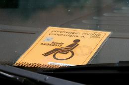 Pass disabili, caccia ai furbetti
