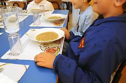Mense a scuola, 25 tipologie di tariffe personalizzate diverse