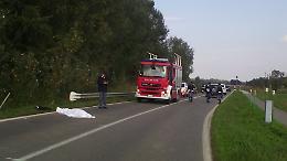 Con la moto nel canale, centauro 43enne perde la vita