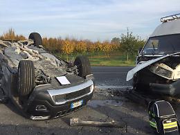 Le immagini dell'incidente lungo la via Mantova a Drizzona