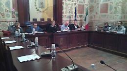 Consiglio senza le opposizioni