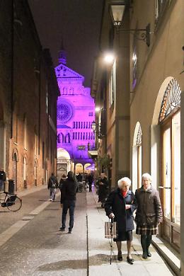 La cerimonia di accensione delle luci a Cremona