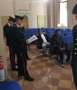 Un chilo di hascisc sull’auto
Restano in cella i corrieri dell’A21