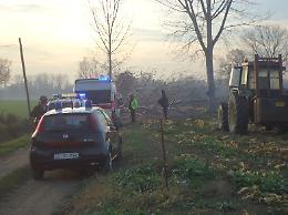 Schiacciato da un ramo, spavento e ferite per un 62enne