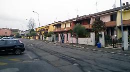 Bimbo mette in fuga i ladri
