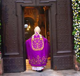 Il 'nostro' Giubileo, aperta
la porta santa della cattedrale