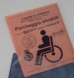 'Stretta' sui pass per i disabili: 190 non sono validi