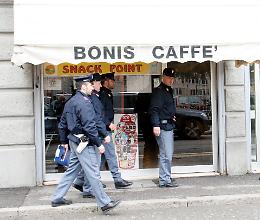 Birre non pagate e rissa, Bonis chiuso tre giorni