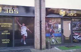 Spaccata al  Planet Win 365: bottino di 20 euro