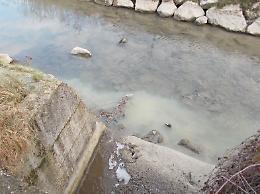 Casalbuttano, nuovo sversamento nel Naviglio Civico