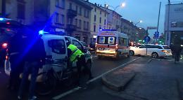 Altri incidenti in città, 22enne travolto in bicicletta
