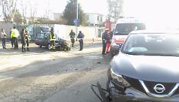 Schianto in via Milano senza gravi conseguenze