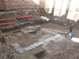 I resti archeologici ritrovati nell'ex Cavallerizza di via Bissolati