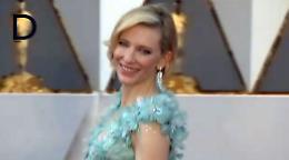 Oscar, da Cate a Charlize, sul red carpet vincono i colori e gli abiti sirena