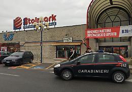 Rubano alcolici a Orzinuovi, coppia arrestata