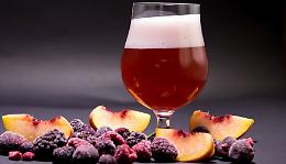 Profumate, colorate e piacevolissime, le birre fruttate conquistano il mercato italiano e straniero