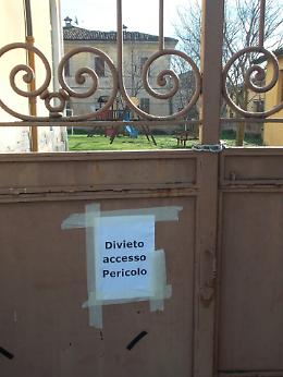 I lavori di ripristino del tetto della palestra comunale