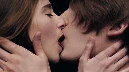 Un bacio lungo una vita, il video clip del nuovo singolo dei Negramaro