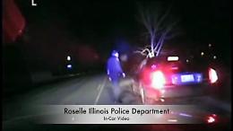 Usa, guida con un albero piantato nel cofano: il video della polizia