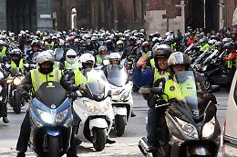Il raduno del Cremona Scooter Club in piazza Stradivari