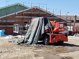 Incendio doloso in cantiere