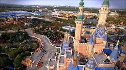 Shanghai, tra gru e cascate: così nasce il maxi parco Disney in Cina