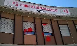 Atti vandalici anche alla sede del Pd