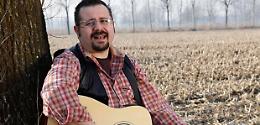 Gianluca Gennari, la voce folk martedì 26 al San Domenico